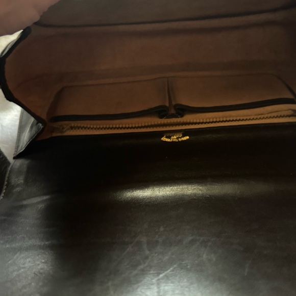 Authentic Gucci Sherry Line Leather Shoulder Bag with COA - Picture 5 of 10